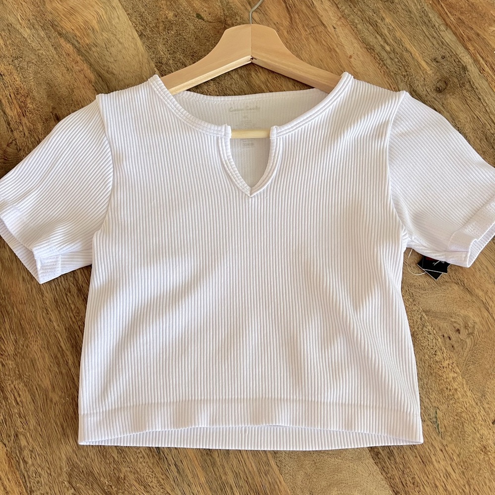 NWT Womens ribbed seamless white crop top size M
